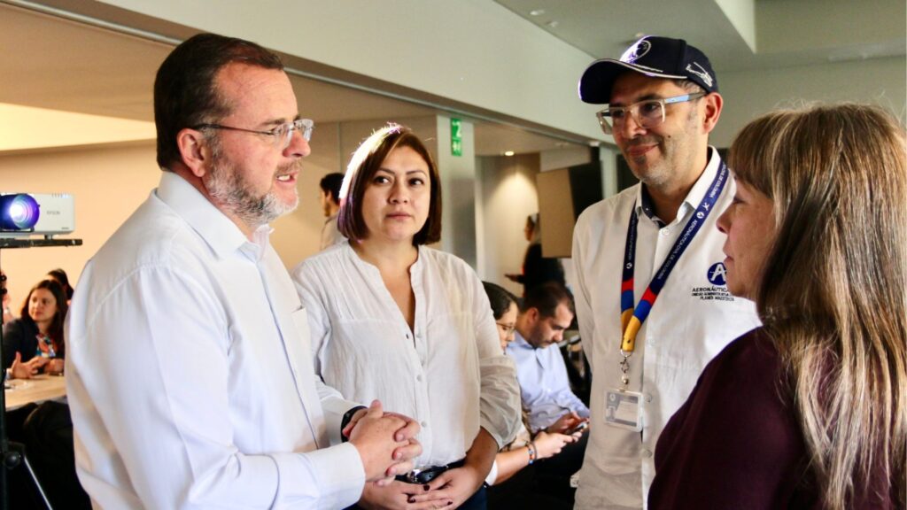 A-fines-de-este-año-estaria-definida-ampliación-del-Aeropuerto-Jose- Maria-Cordova