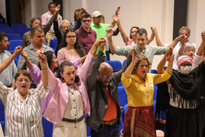 Alcaldia-de-Marinilla-y-Uni3-certifican-a-personas-mayores-en-diplomado-de-derechos-humanos