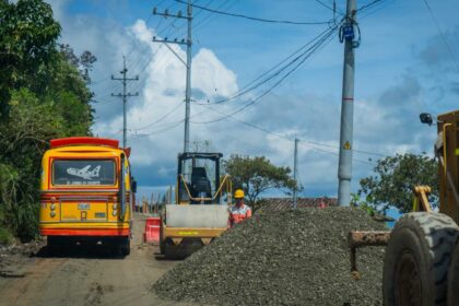 Avanzan-las-obras-de-mejoramiento-de-la-via-El-Carmen-de-Viboral-El Santuario