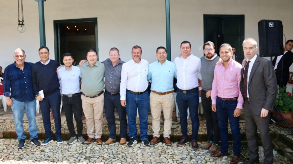 De-que-se-trata-la-ley-2325-de-2023-liderada-por-Esteban-Quintero