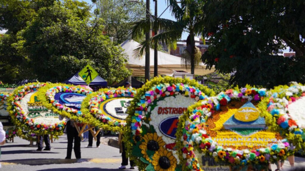 Guatape-celebrara-sus-Fiestas-de-Zocalos-y-Flores- Silletas-y-Colores-del-26-al-28-de-julio