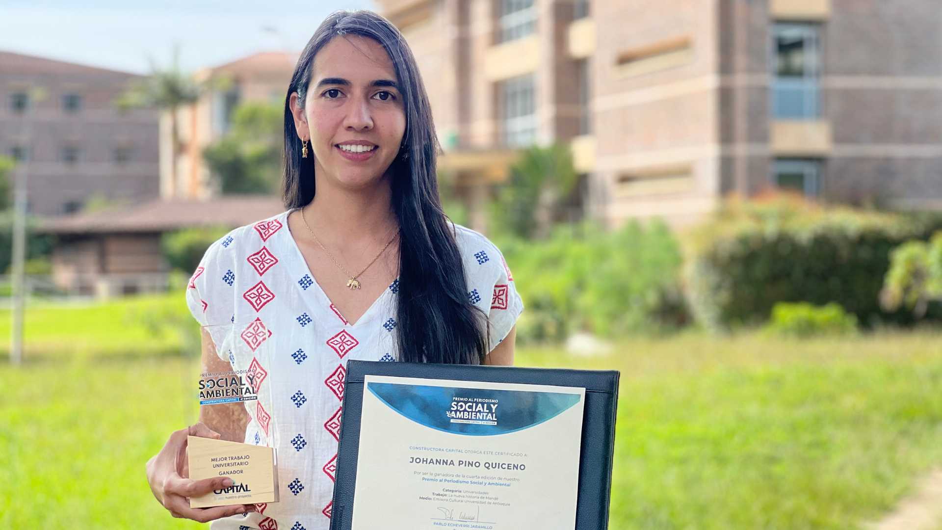 Johanna-Pino-gana-premio-al-Periodismo-Social-y-Ambiental