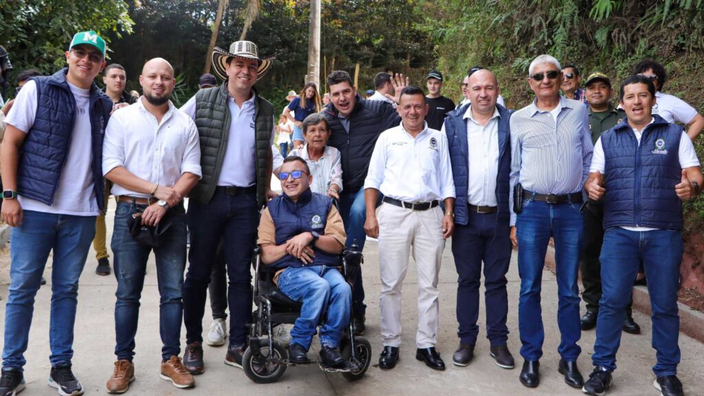 Nueva-placa-huella-en-la-vereda-San-Bosco-de-Marinilla