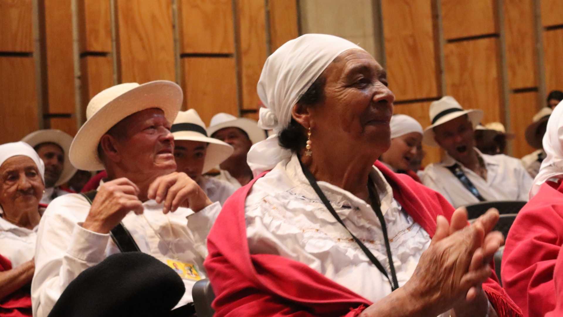 90.000-tallos-fueron-entregados-a-silleteros-en-el-Trueque-de-Flores