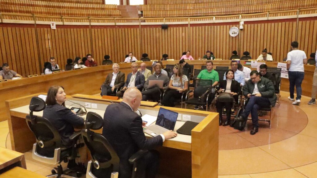 Asamblea-aprueba-3-ordenanzas-modificacion-a-VIVA-compra-de-trenes-y-presupuesto-departamental