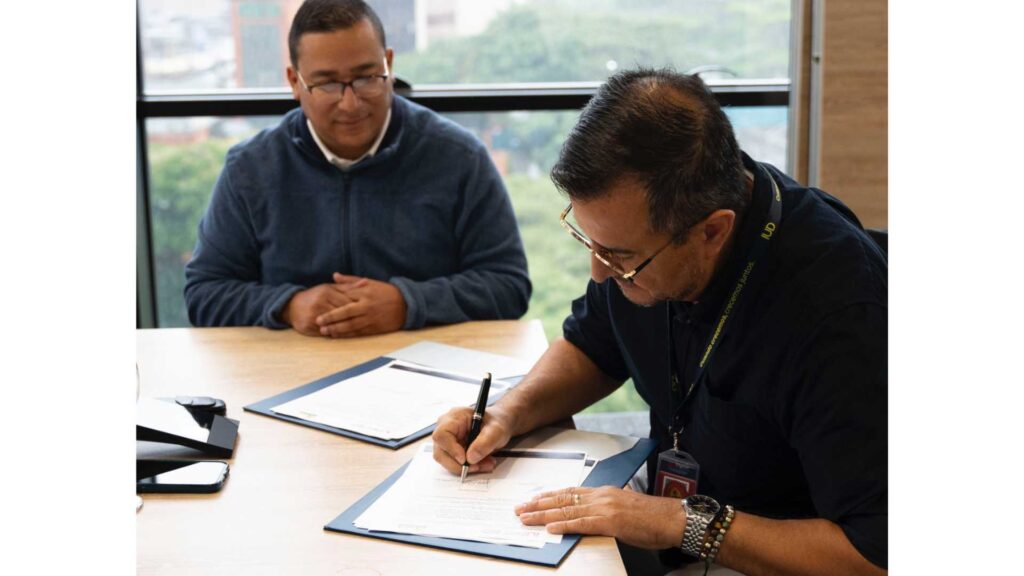 Concejales-podran-acceder-a-becas-y-descuentos-educativos