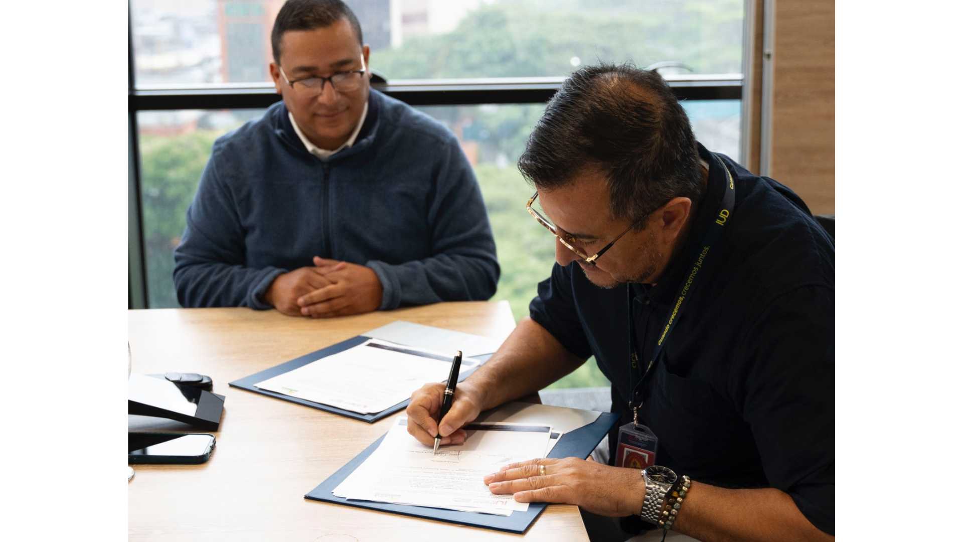 Concejales-podran-acceder-a-becas-y-descuentos-educativos