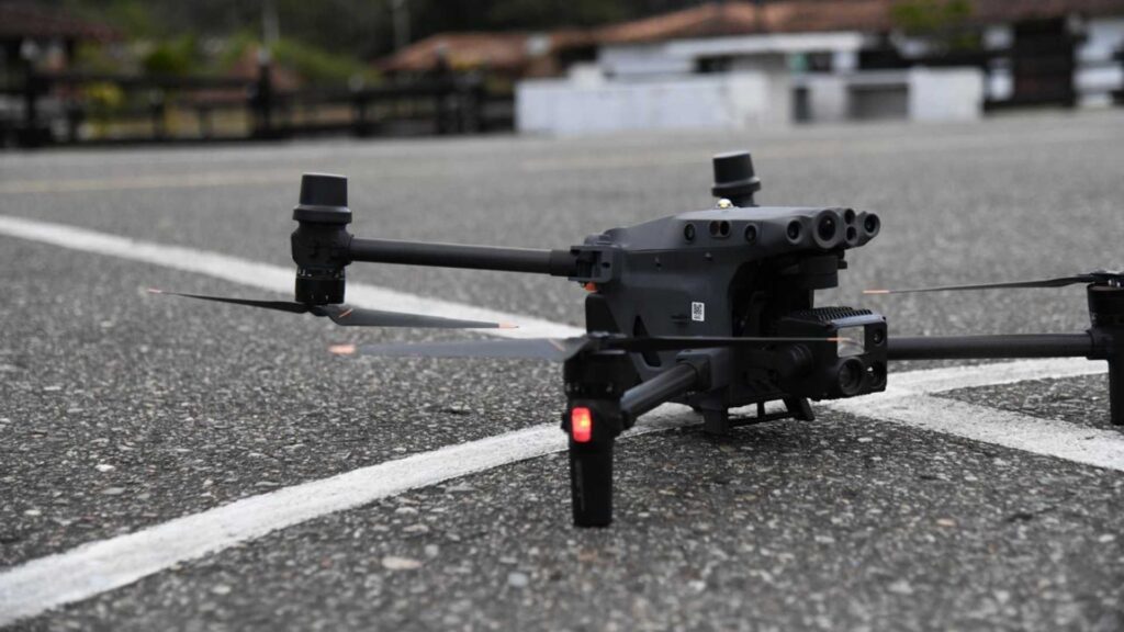 Recuerde-el-uso-de-drones-cerca-de-unidades-militares-está-prohibido